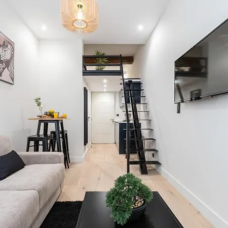 Duplex - Vieux - 100m De La شقة